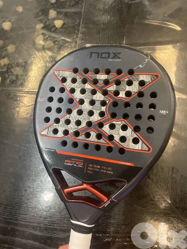 AT10 “Agustín tapia” 18k racket 2025 2