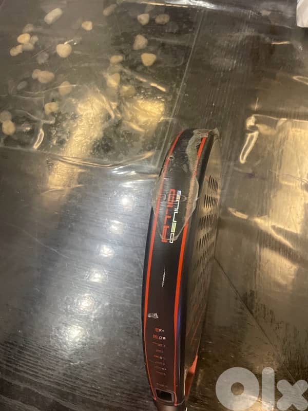 AT10 “Agustín tapia” 18k racket 2025 3