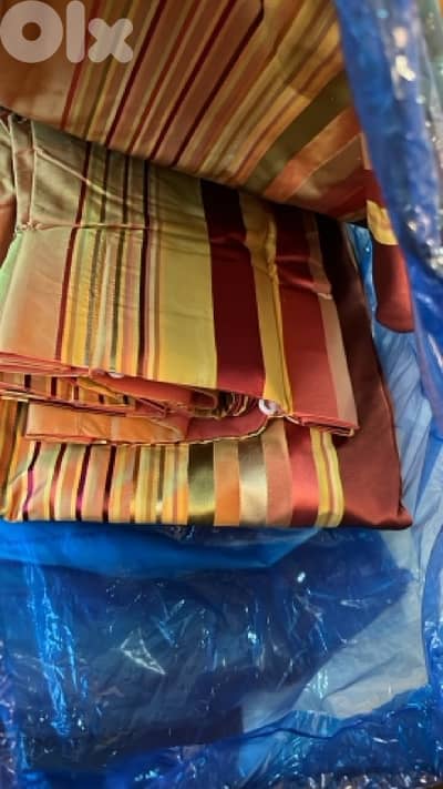 curtains silk like very good condition with lining