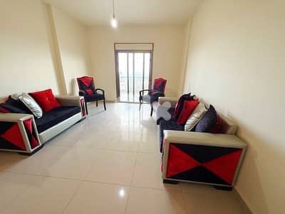 قعدة  شبه جديدة