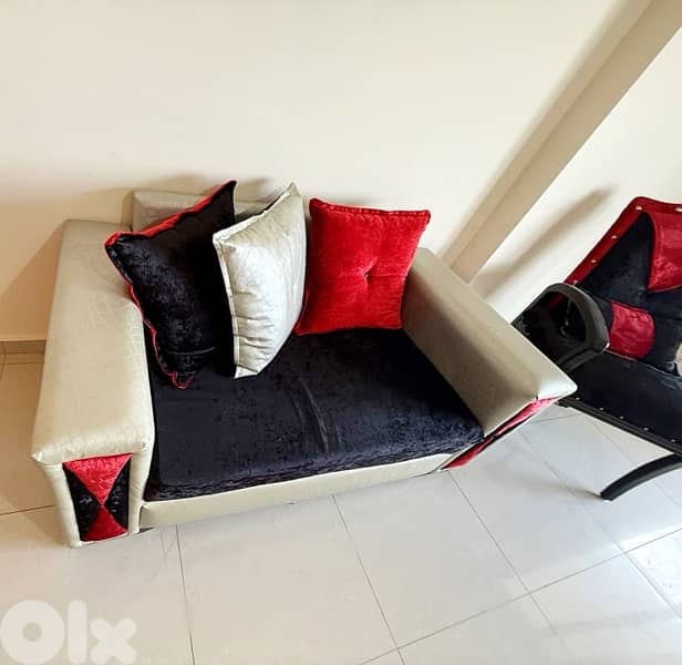 قعدة  شبه جديدة 2