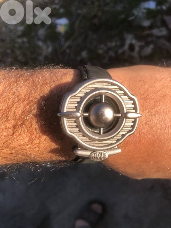 ساعه فولاذ انتيك 1