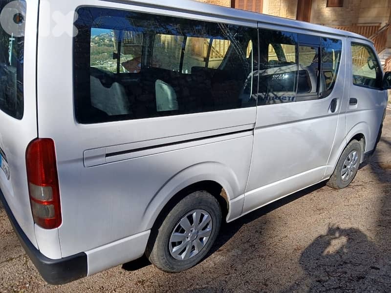 Toyota Hiace 2006 1