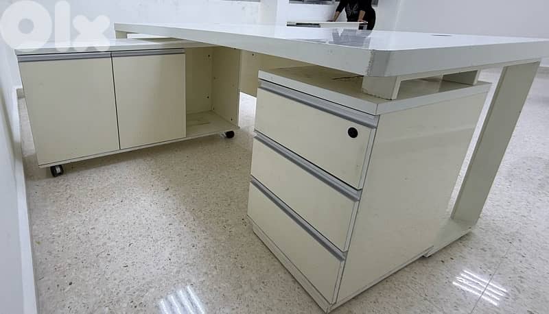 Large corner Office Desk 4