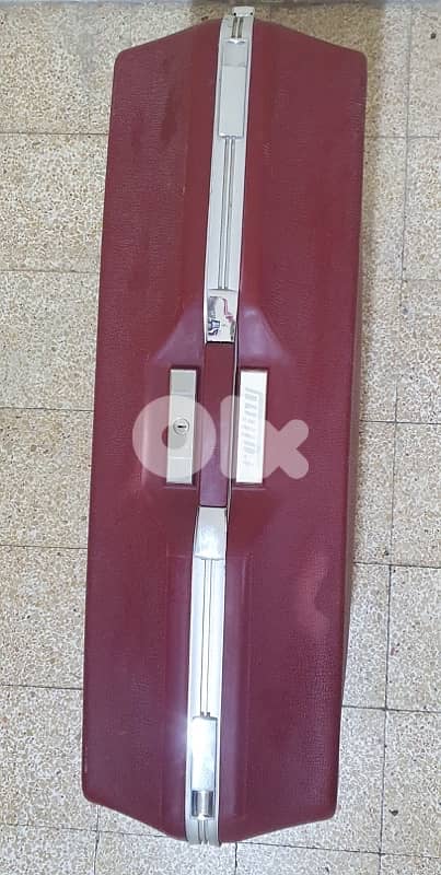 شنطة  سفر  قديم  كتير  نضيف  شبه  جديد  ماركة  رولينغ ٢٠ دولار  بيروت 14