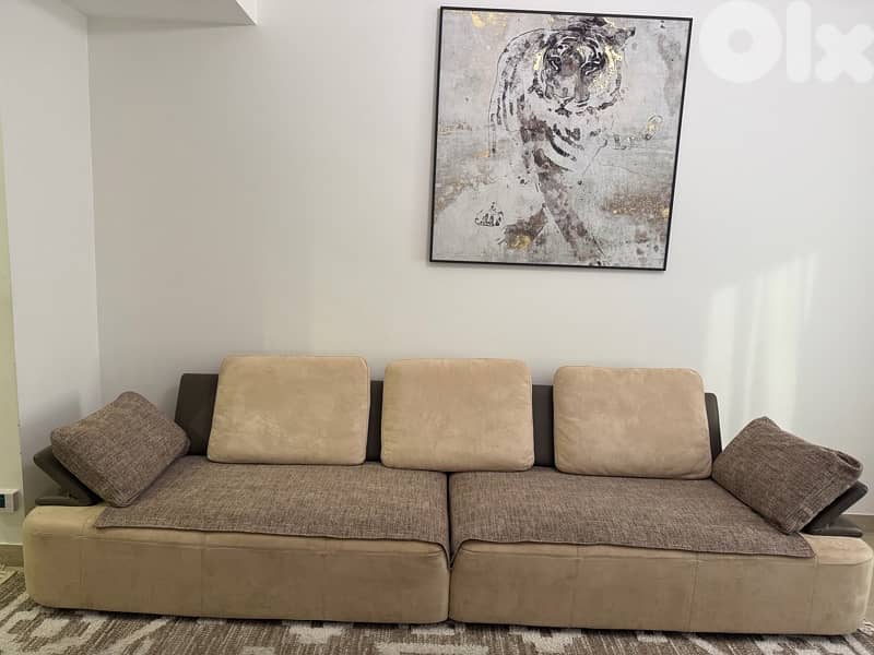 sofa like new 1