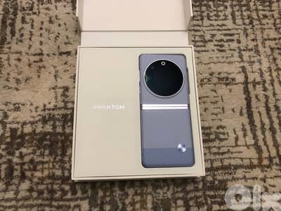 Tecno phantom V flip