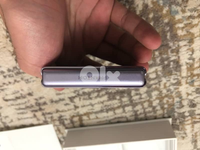 Tecno phantom V flip 4