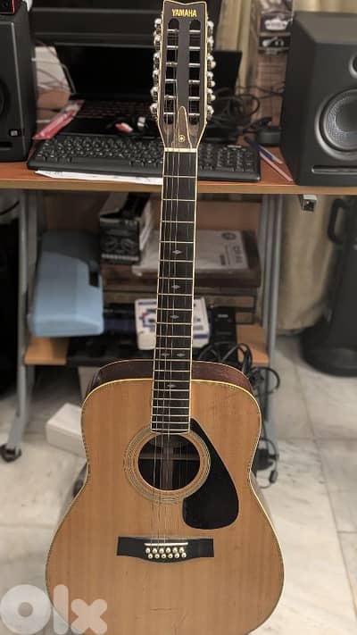 rare 12 strings Yamaha guitar