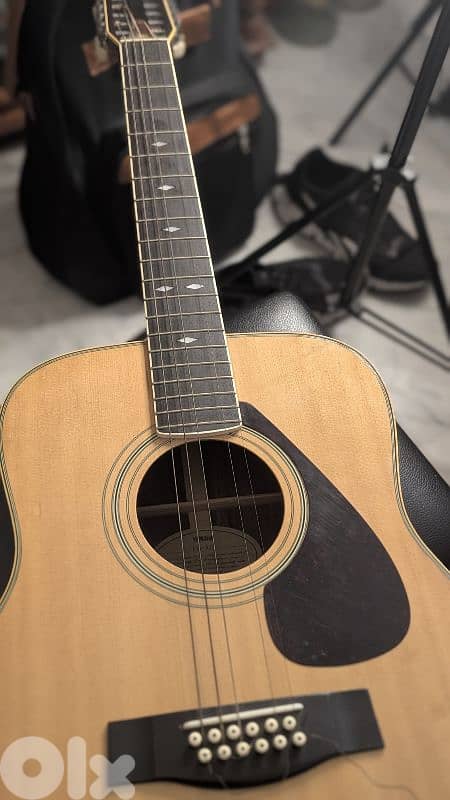 rare 12 strings Yamaha guitar 4