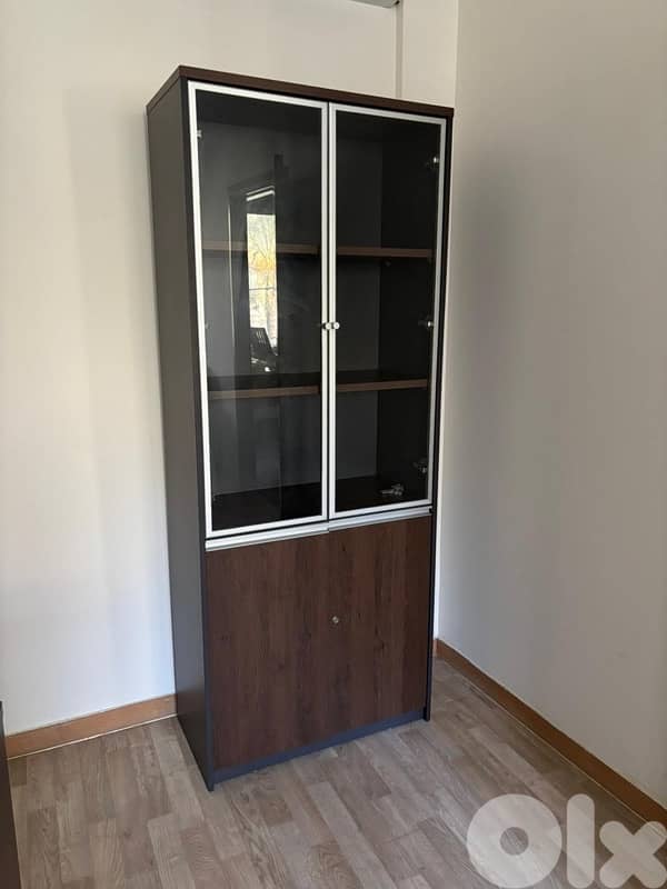 طقم مكتب شبه جديد للبيع 3