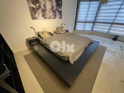 Bed, matress, and carpet تخت، فرشة، سجادة