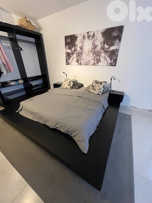 Bed, matress, and carpet تخت، فرشة، سجادة 3