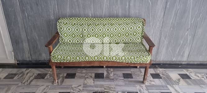 Vintage Wooden Bench with Cushions / مقعد خشبي قديم مع وسائد
