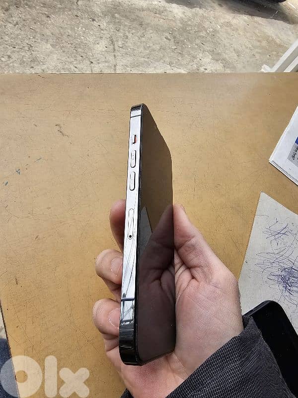 Iphone 13pro like new 3