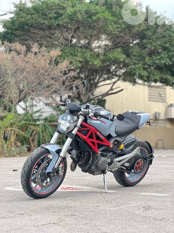 Ducati Monster 1100 4