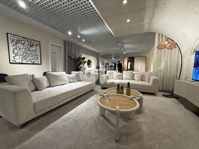 Living room (2 sofas)