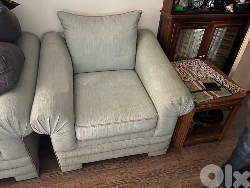 sleep comfort sofa set needs upholstery 3