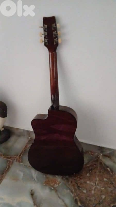 غيتار خشب كبير انتيك 2