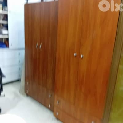 خزنات شبه جديد سعر وحدي 80$