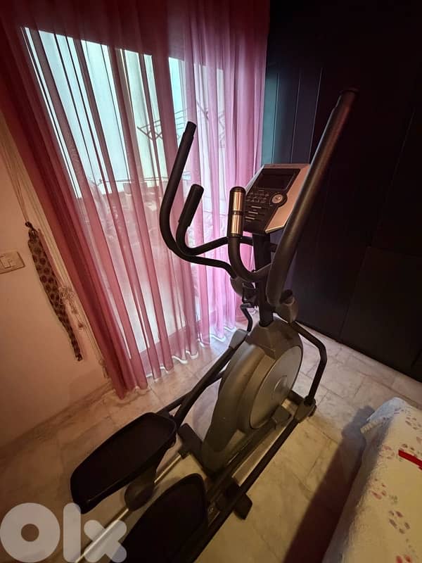 Elliptical machine very good condition 4