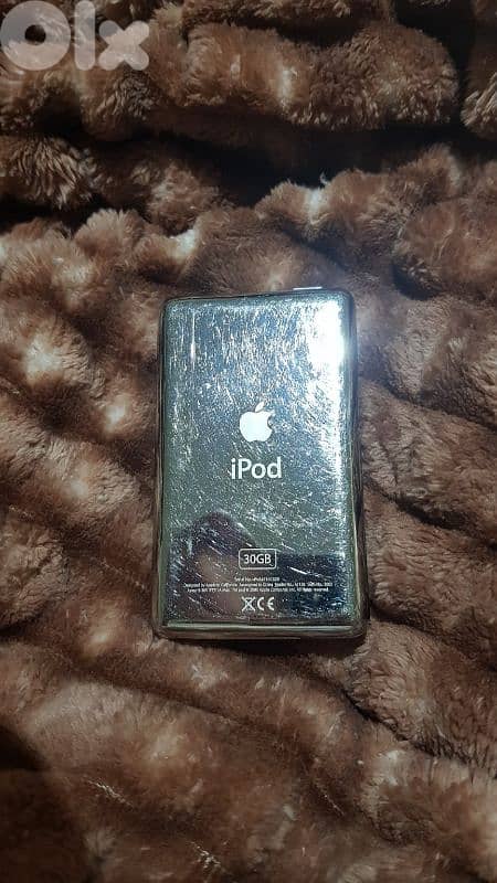 iPod Classic 5th Gen – 30GB (Video Model) 2