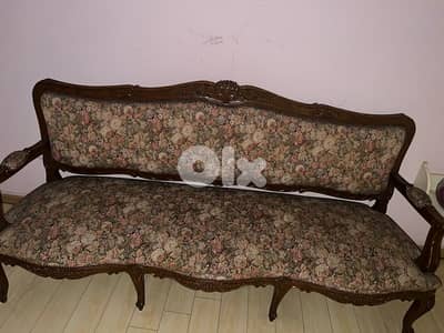 Classic Antique Living room 1- three-seater sofa 2-armchairs