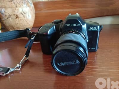 yashica 109 SLR film camera