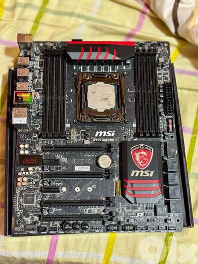Board msi  cpu i7-5820k