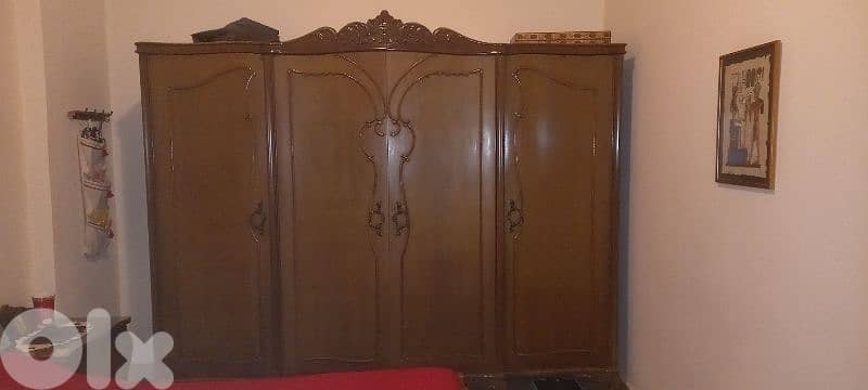 Full antique handmade wood bedroom (matterss included) 2
