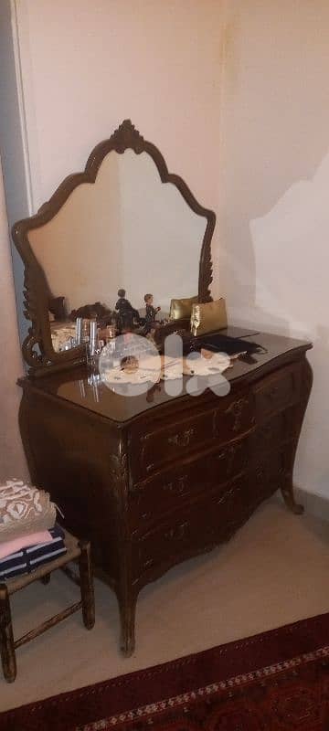 Full antique handmade wood bedroom (matterss included) 3