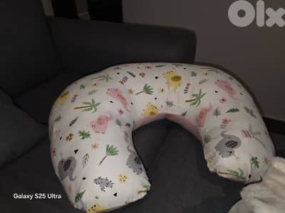 breastfeeding pillow