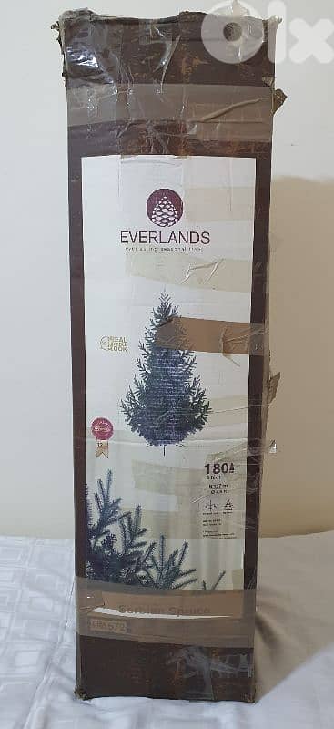 شجرة الميلاد مع علبه و زينة وكل أغراض (بداعي السفر ) كلن سوا ٢٥ دولار 14