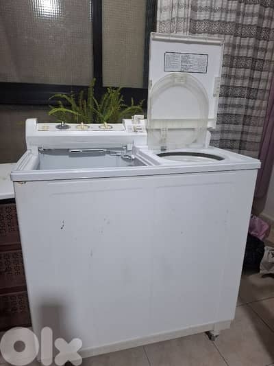 صيدا شارع دلاعة . بجانب حلويات الاقصى