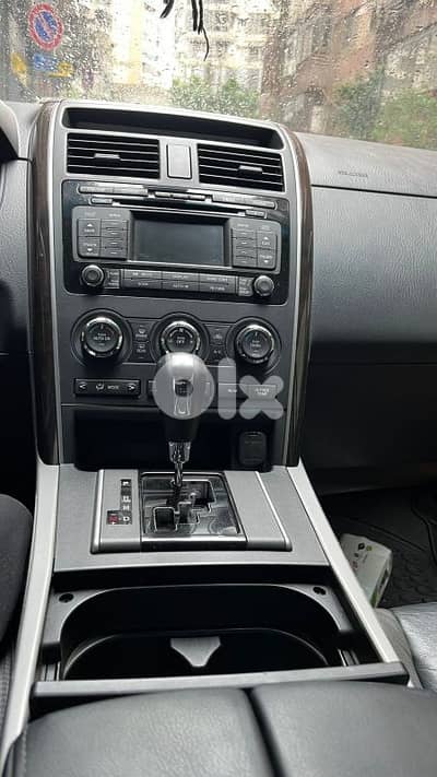 مازدا سي إكس - 9 2010