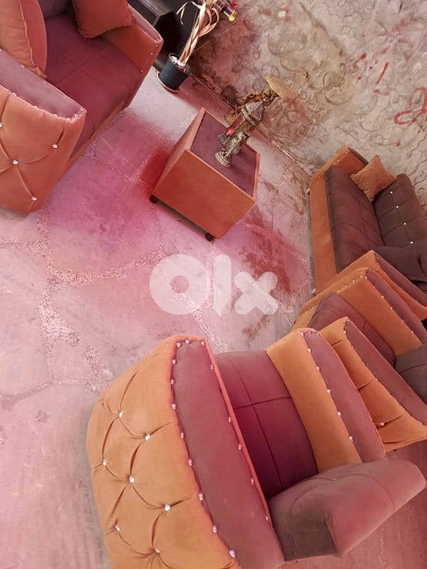 Living Room Set - 4 Pieces + Table | Used in Great Condition 1