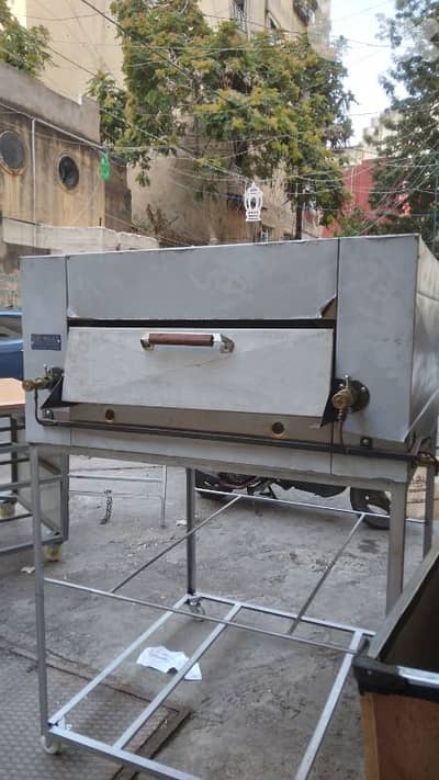 فرن مميز صناعي لعدة استعمالات لتوفير الغاز وحصر الحرارة