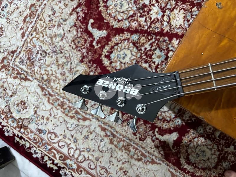 Bass electric guitar BC rich 4