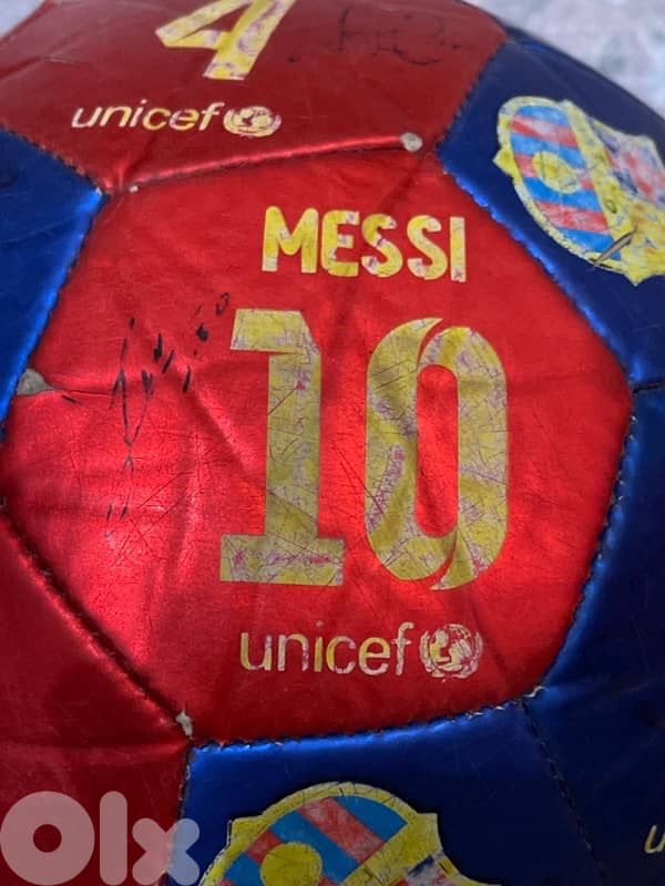 football with Messi signed 79120376 9