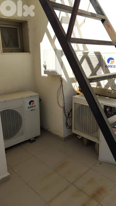 ماكنتين تكييف ٣٦٠٠٠btu مونوفاز راكبو بس ما دارو ماركة gree الوحدة ب ٢٩