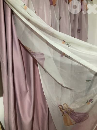 برداية غرفة نوم كتير حلوة وبعدا جديدة