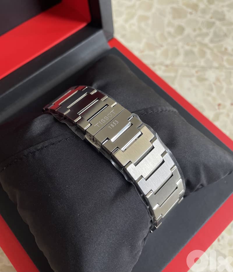 Tissot PRX Quartz 40mm - Black (Brand New - Warranty 2 years) 6