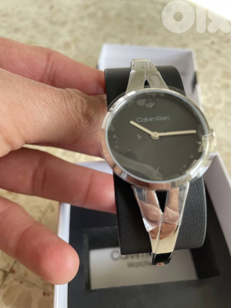 Calvin Klein Joyful 30mm - (Brand New, Never Used) 1