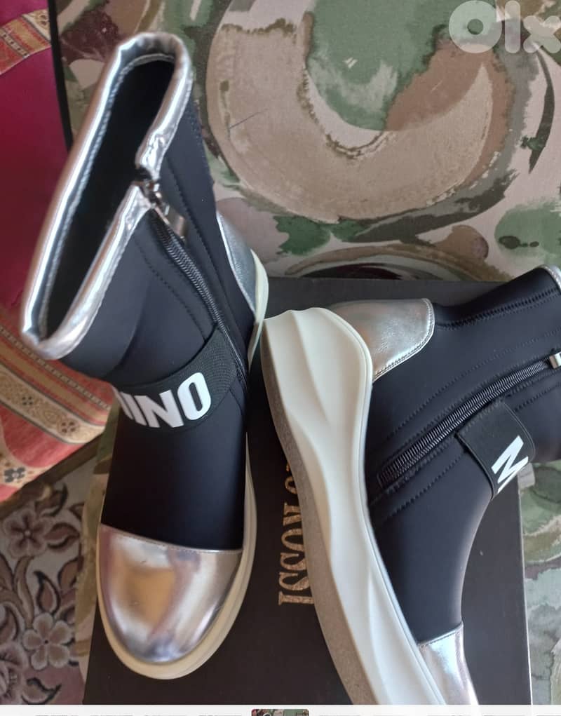 حذاء بوتين جديد للبيع  20$ 1