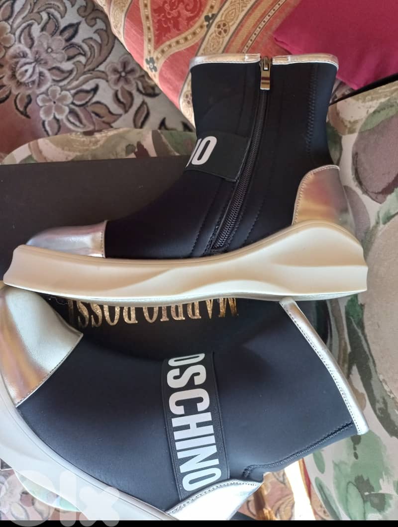 حذاء بوتين جديد للبيع  20$ 2