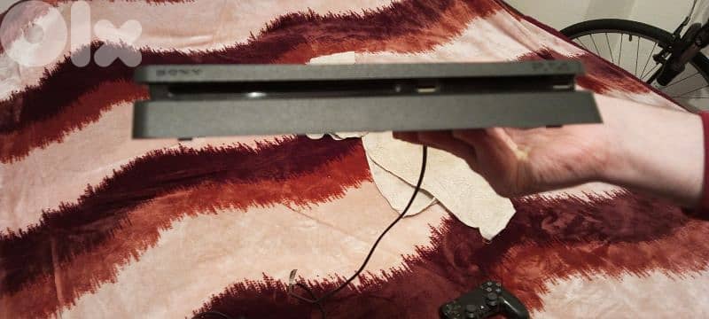 Ps4 slim 2