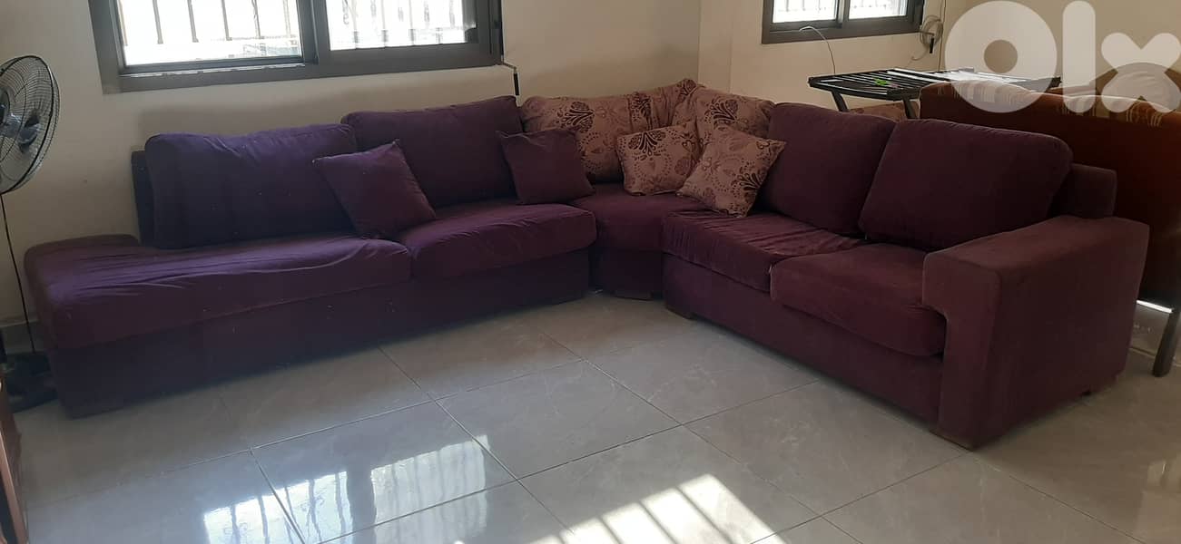 عفش بيت للبيع 1