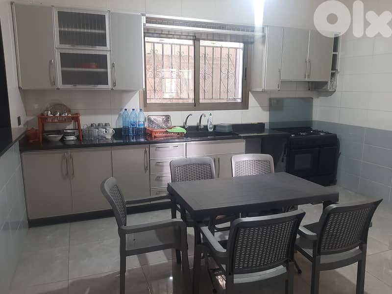 عفش بيت للبيع 4