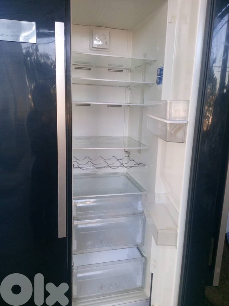 BEKO ASL141B American-Style Fridge Freezer - Black 2