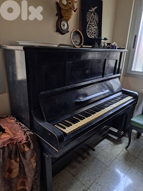 Old Piano 1